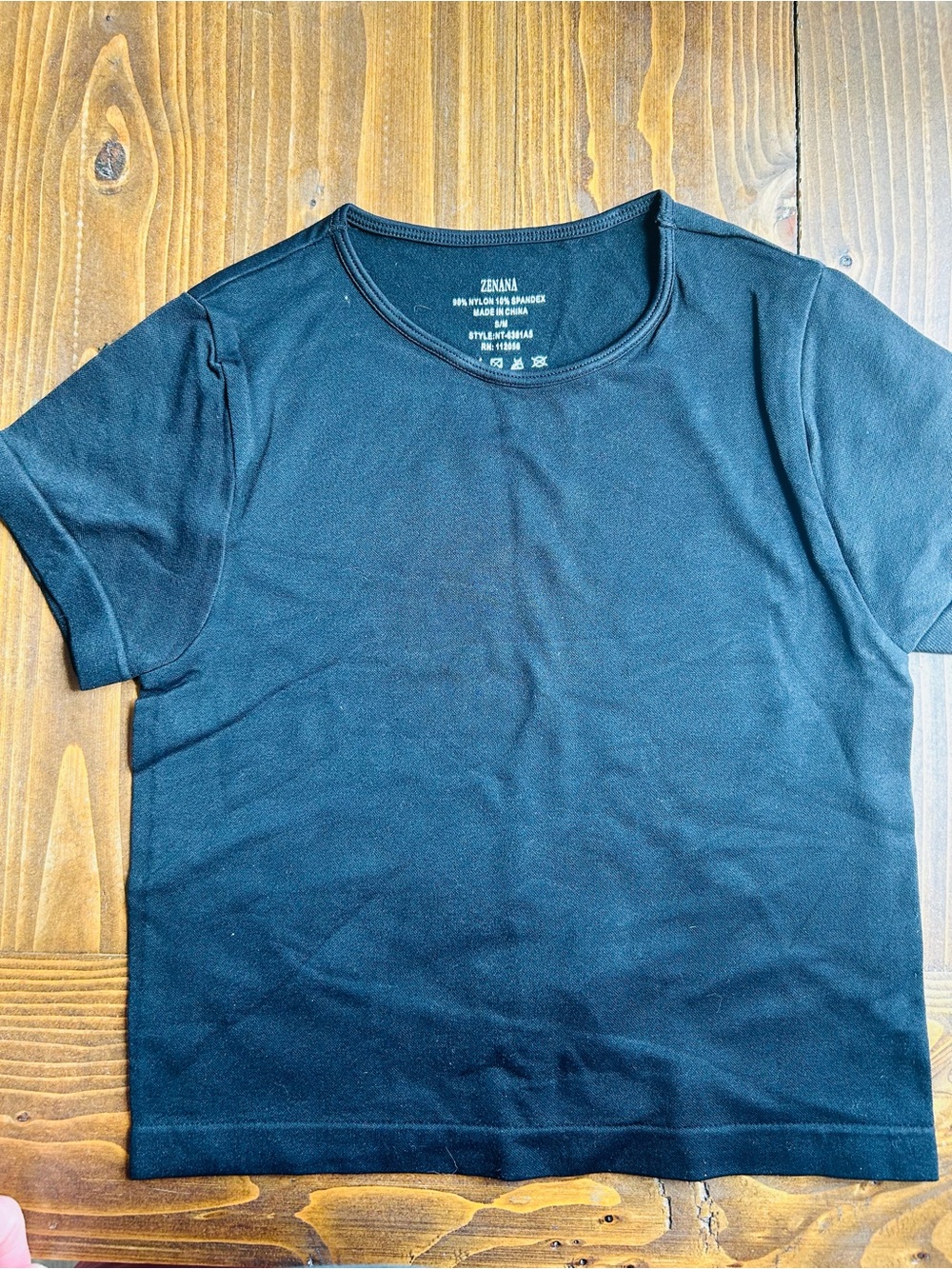 Zenana Outfitters Black Crop Top Tee